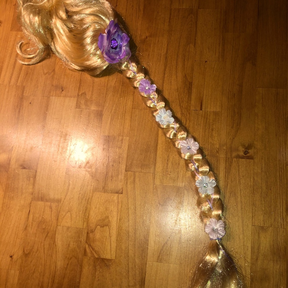 Really cute Disney store Tangled children’s Wig
